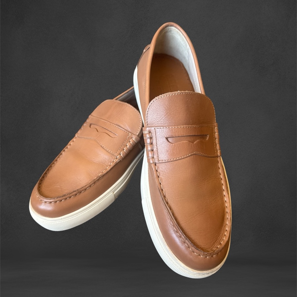 G.H. Bass & originals Tan Leather Loafers with Moccasin Stitching